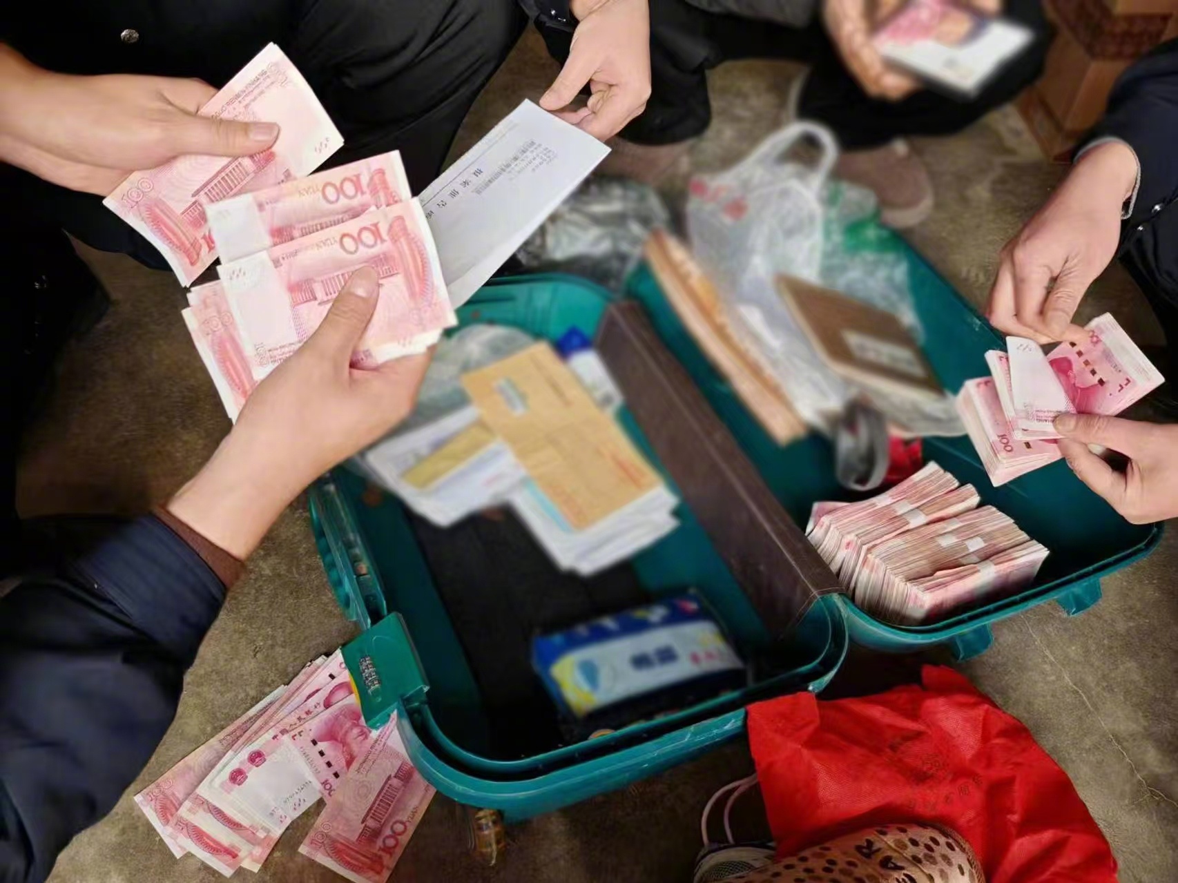 最新带现金几十万能过安检方法分析(最方便真实的西双版纳携带现金过安检有具体规定吗方法)
